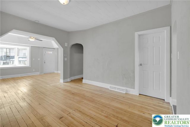 905 Bushkill Street, Easton, PA 18042