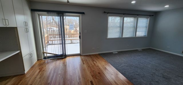 105 Aspen Drive, Schaumburg, IL 60194