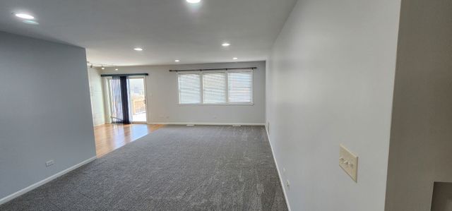 105 Aspen Drive, Schaumburg, IL 60194