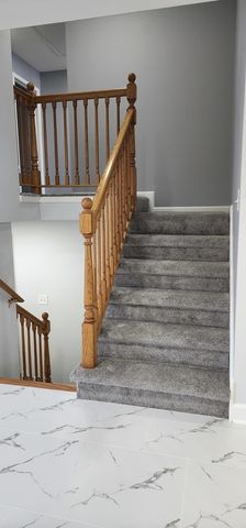 105 Aspen Drive, Schaumburg, IL 60194