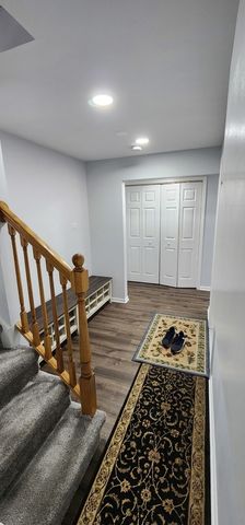 105 Aspen Drive, Schaumburg, IL 60194