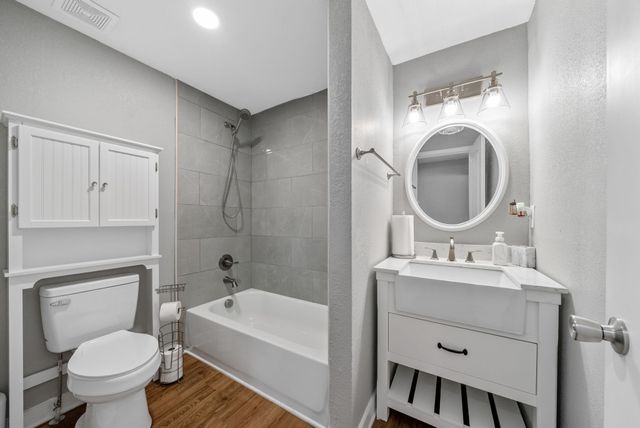 939 Shearor St, Clarksville, TN 37040