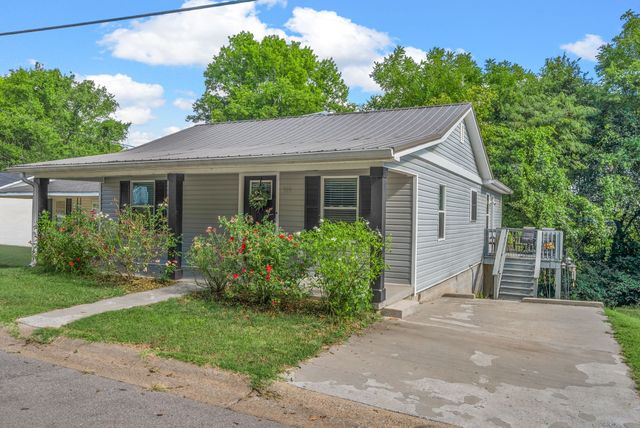 939 Shearor St, Clarksville, TN 37040