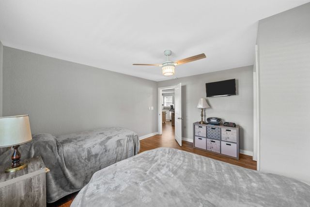 939 Shearor St, Clarksville, TN 37040