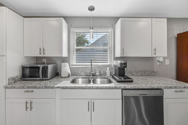 939 Shearor St, Clarksville, TN 37040