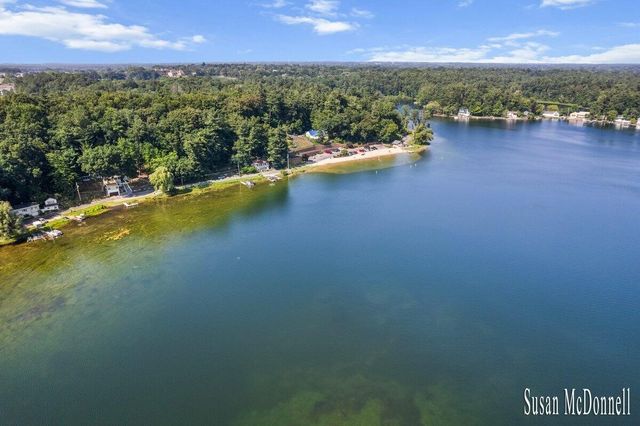 651 W Baldwin Lake Drive, Greenville, MI 48838