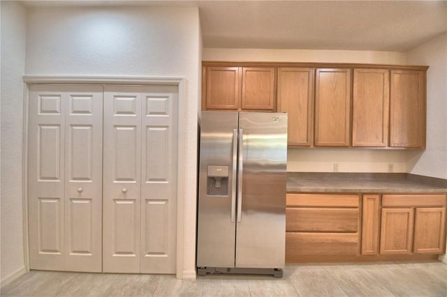 1573 VIENNA SQUARE DR, Winter Haven, FL 33884