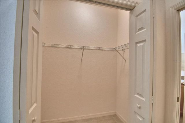 1573 VIENNA SQUARE DR, Winter Haven, FL 33884