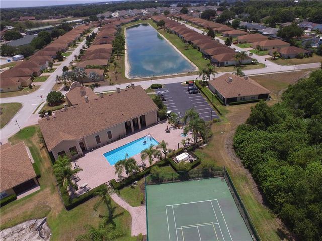 1573 VIENNA SQUARE DR, Winter Haven, FL 33884