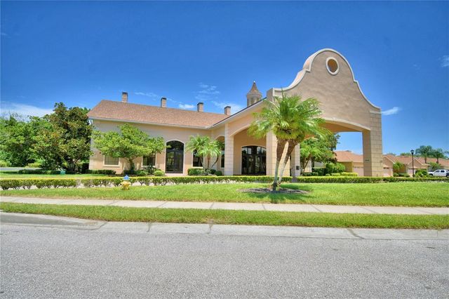 1573 VIENNA SQUARE DR, Winter Haven, FL 33884