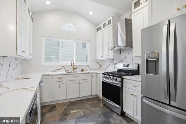 7710 CASHLAND CT, Alexandria, VA 22315