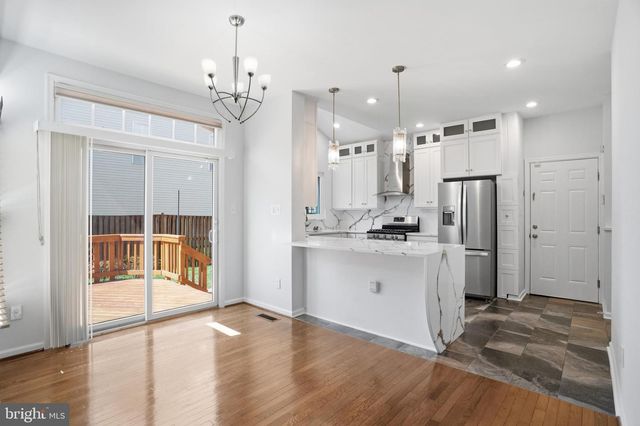 7710 CASHLAND CT, Alexandria, VA 22315