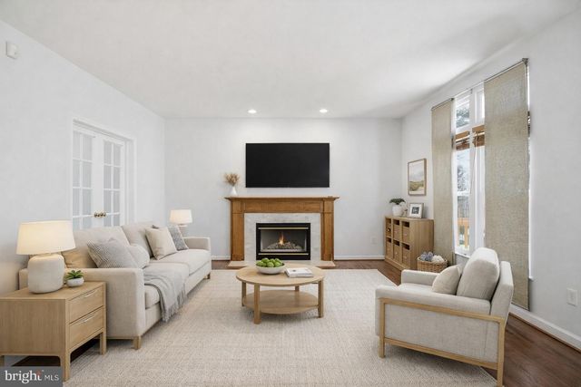 7710 CASHLAND CT, Alexandria, VA 22315