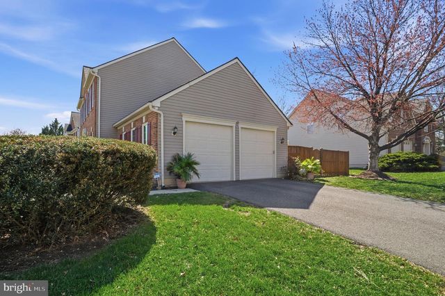 7710 CASHLAND CT, Alexandria, VA 22315