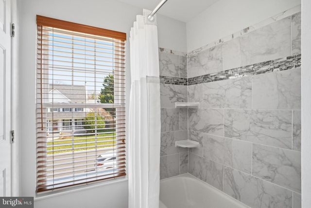 7710 CASHLAND CT, Alexandria, VA 22315