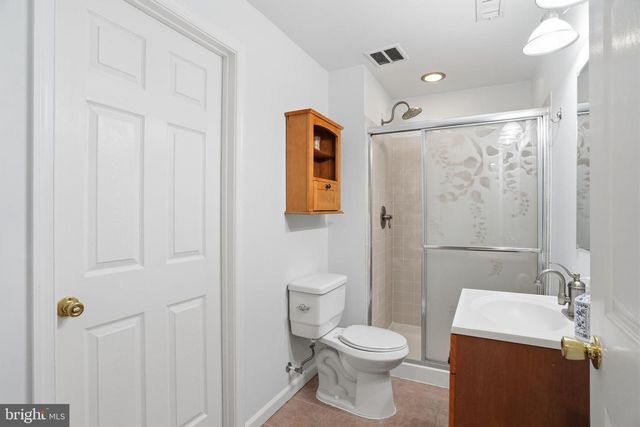 7710 CASHLAND CT, Alexandria, VA 22315