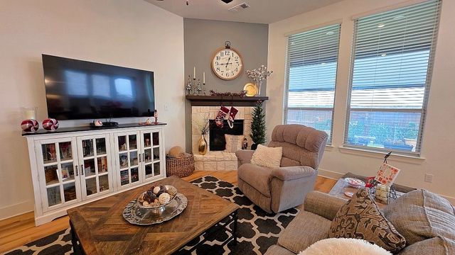 1111 Briar Oak Lane, Mansfield, TX 76063