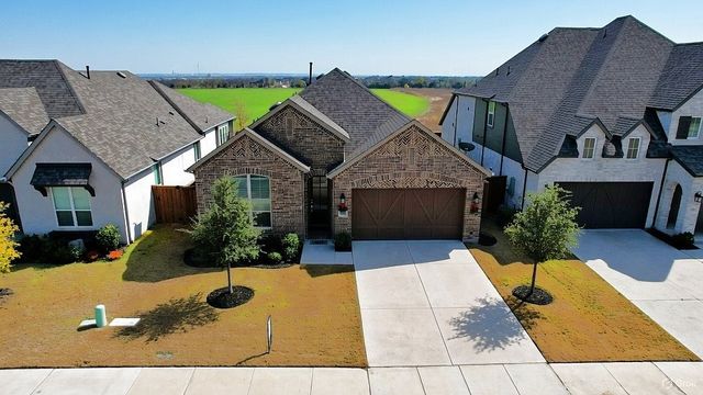 1111 Briar Oak Lane, Mansfield, TX 76063