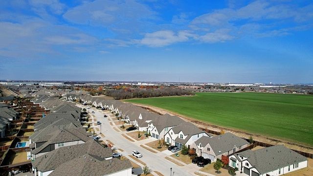 1111 Briar Oak Lane, Mansfield, TX 76063