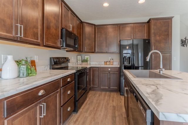 1245 Helen Court, Boonville, IN 47601