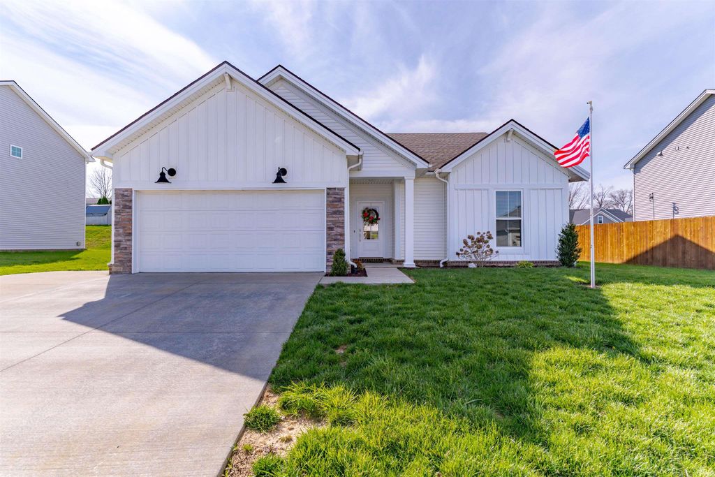 1245 Helen Court, Boonville, IN 47601