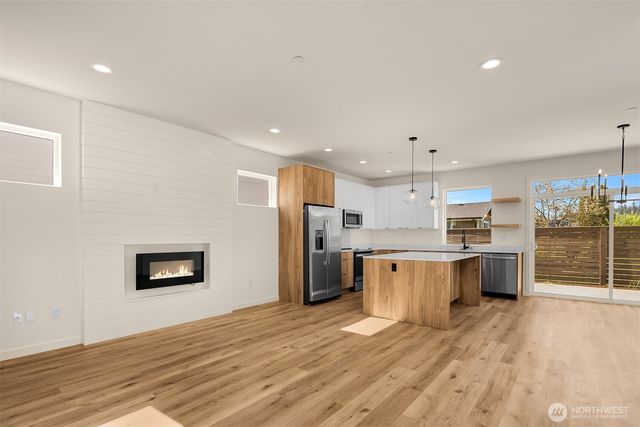 118 4th Avenue S, Algona, WA 98001