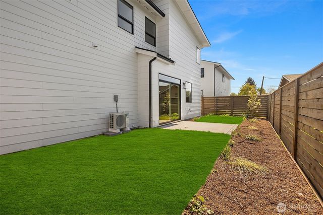 118 4th Avenue S, Algona, WA 98001