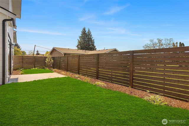 118 4th Avenue S, Algona, WA 98001