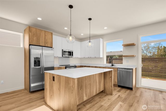 118 4th Avenue S, Algona, WA 98001