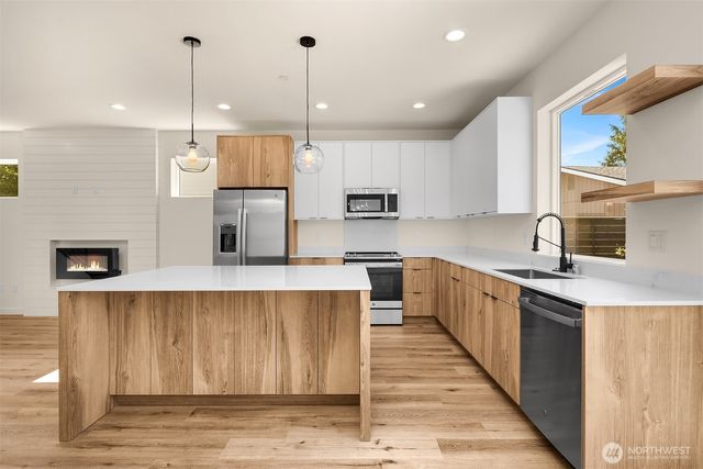 118 4th Avenue S, Algona, WA 98001