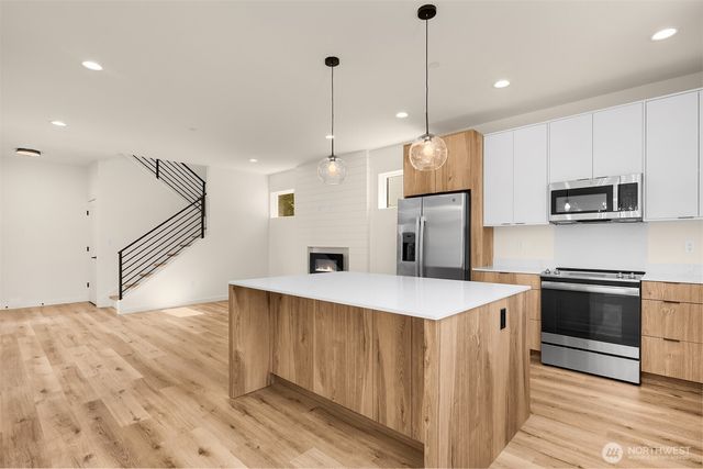 118 4th Avenue S, Algona, WA 98001