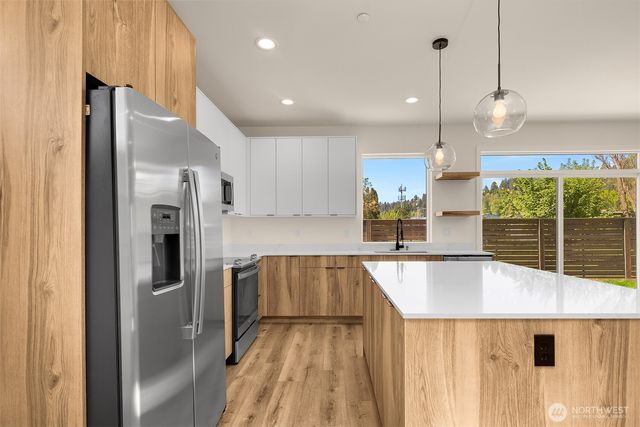118 4th Avenue S, Algona, WA 98001