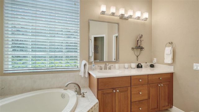 5146 COTE DU RHONE WAY, Sarasota, FL 34238