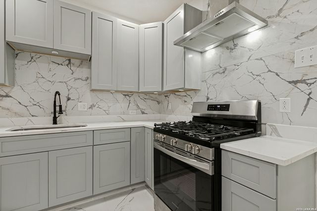 612 W Magnolia, San Antonio, TX 78212