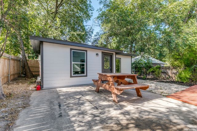 612 W Magnolia, San Antonio, TX 78212
