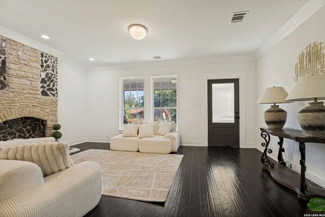 612 W Magnolia, San Antonio, TX 78212