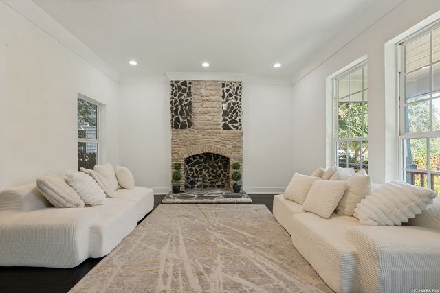 612 W Magnolia, San Antonio, TX 78212