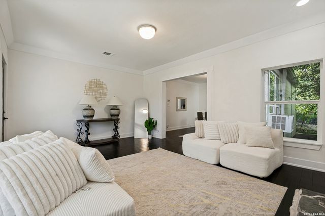 612 W Magnolia, San Antonio, TX 78212