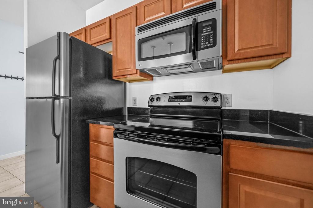 Image 9 of property listing at Address unavailable.