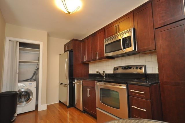218 Newbury Street 4R, Boston, MA 02116