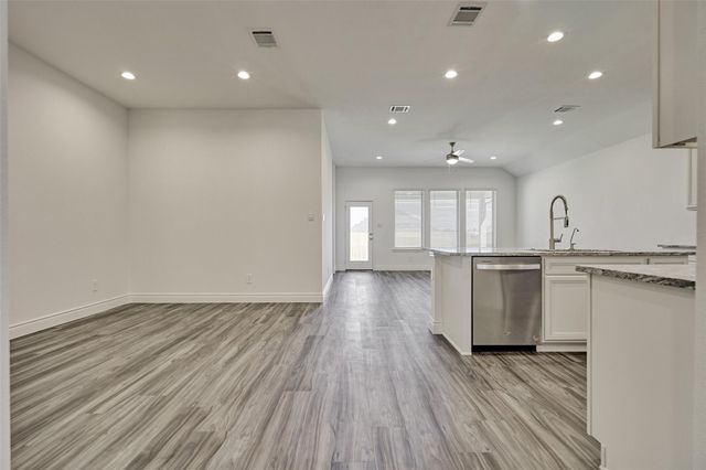 981 Youth Water Road, Montgomery, TX 77316