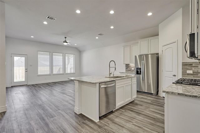 981 Youth Water Road, Montgomery, TX 77316