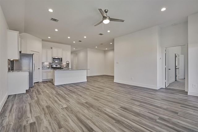 981 Youth Water Road, Montgomery, TX 77316