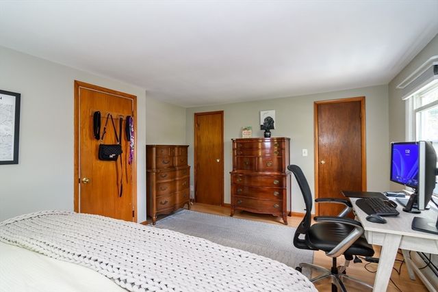 9 Lotus Path, Natick, MA 01760