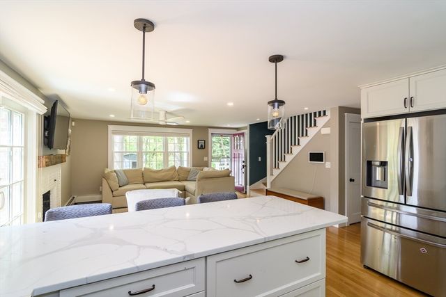 9 Lotus Path, Natick, MA 01760