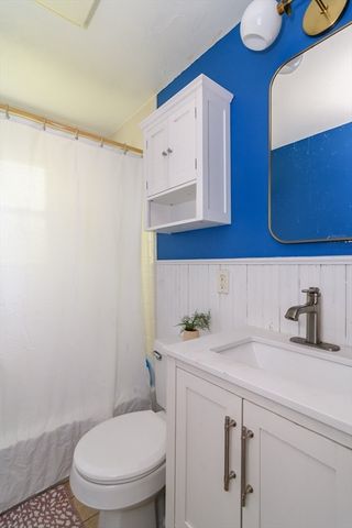 9 Lotus Path, Natick, MA 01760