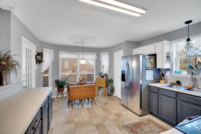 1605 S 3rd Street, Midlothian, TX 76065