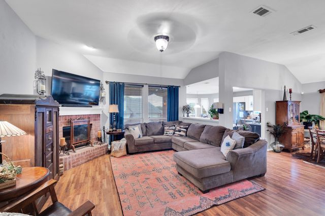 1605 S 3rd Street, Midlothian, TX 76065