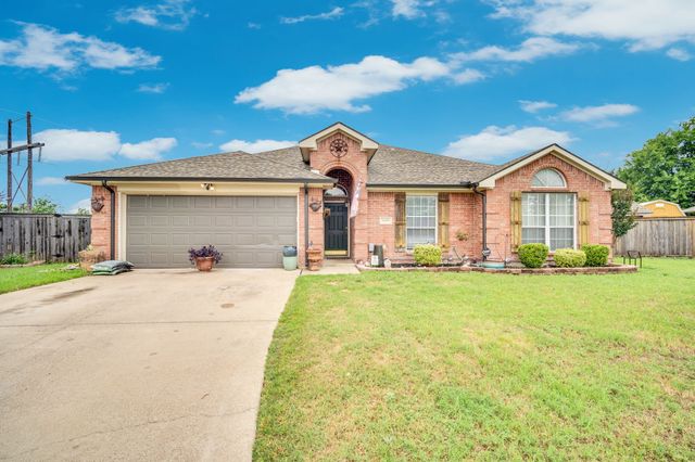 1605 S 3rd Street, Midlothian, TX 76065