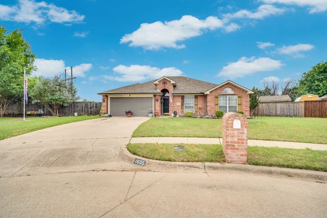 1605 S 3rd Street, Midlothian, TX 76065